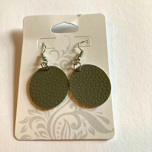 Circle dangle earrings